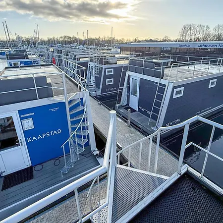 New York Bådhotel Naarden